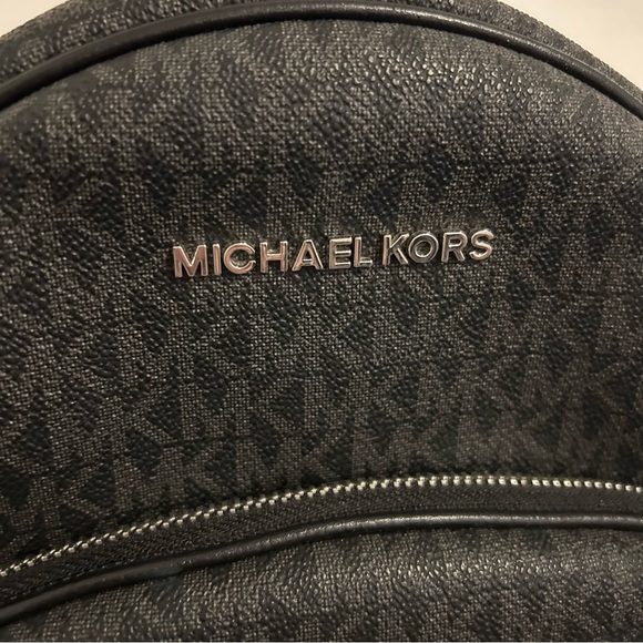 MICHAEL KORS SIGNATURE LOGO BLACK ON BLACK BACKPACK SILVER DETAILS FAUX LEATHER - Picture 12 of 13